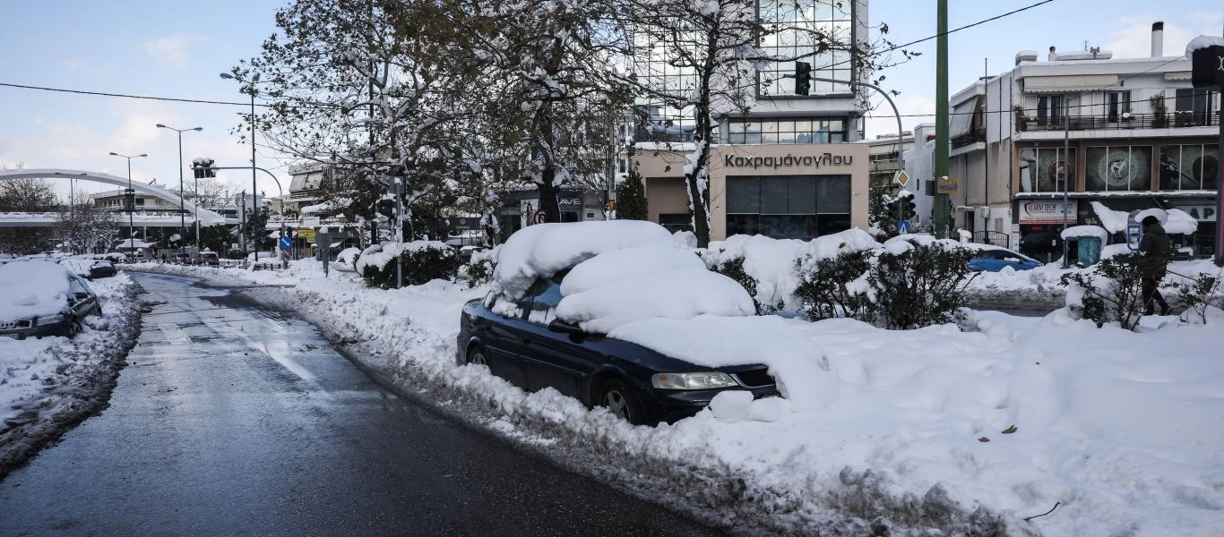 Τι και γιατί αποκρύπτουν οι κυβερνητικοί: Πολλά οχήματα παραμένουν εγκλωβισμένα στην Μεσογείων (φώτο)